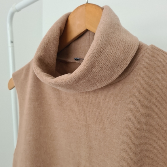 Zara camel roll neck vest. Sleeveless poloneck. - Picture 7 of 8